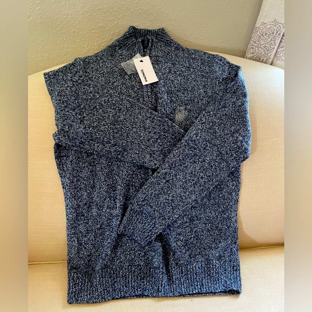 Men’s L half zip sweater